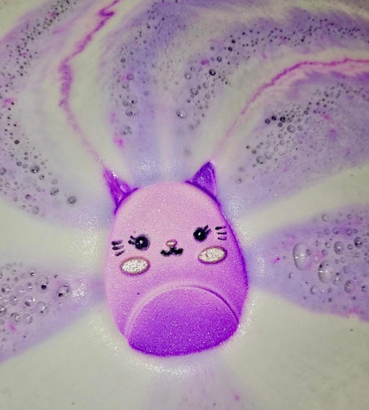 Squishmallow Style Cat Bath Bomb (Strawberries and cream fragrance)